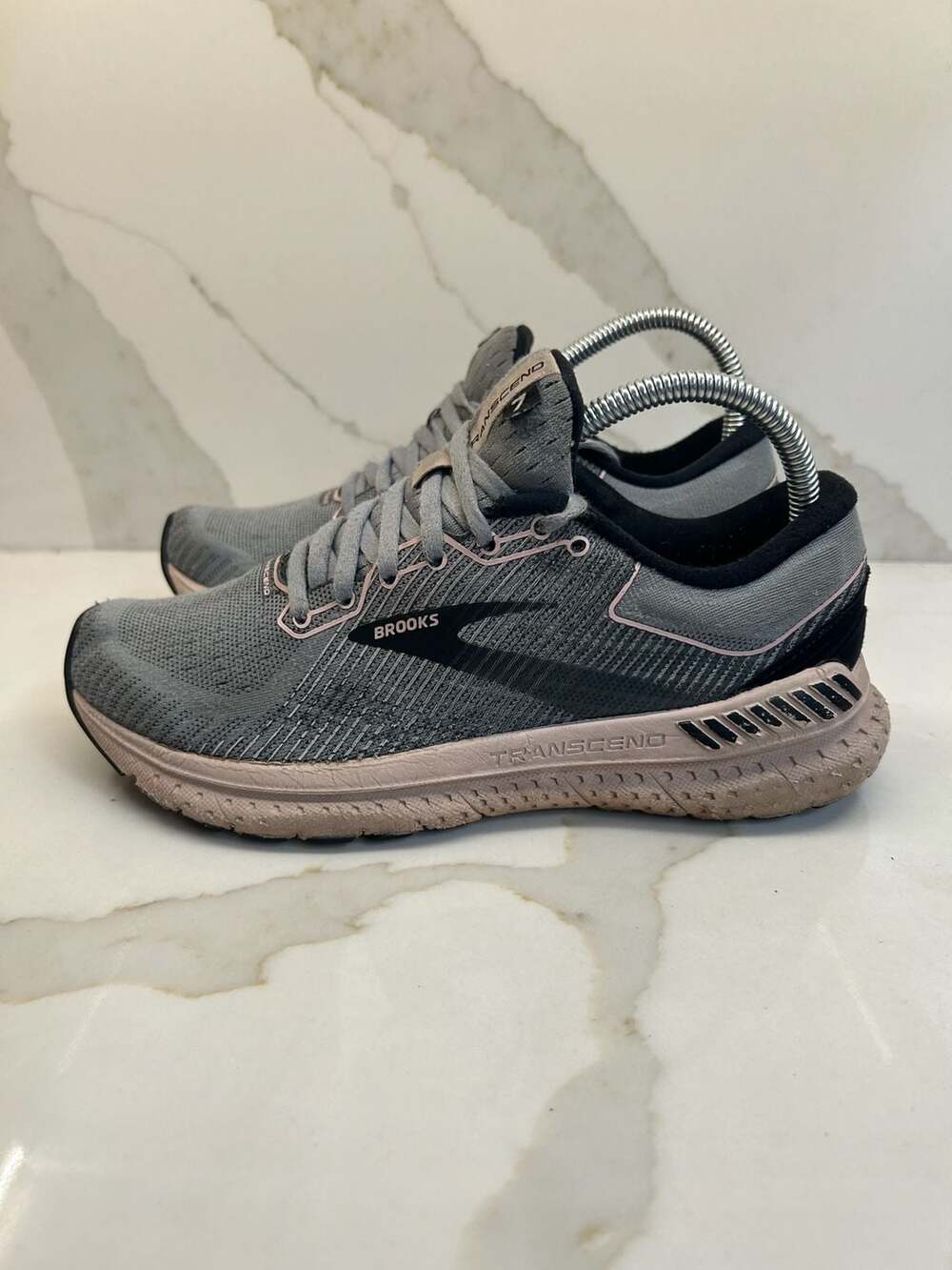 Brooks Transcend 7 Womens Athletic Running Shoes (Size: 7.5)